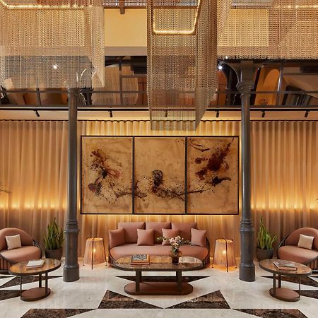 Nh Collection Madrid Palacio De Tepa Exteriér fotografie The lobby of the hotel